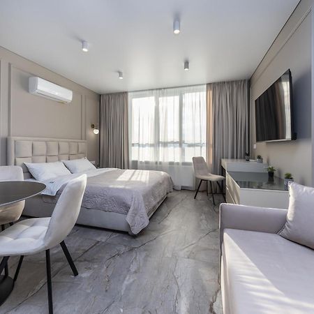 Flatrent Olympic Park, Метро Бориспільська Поруч! 基輔 外观 照片
