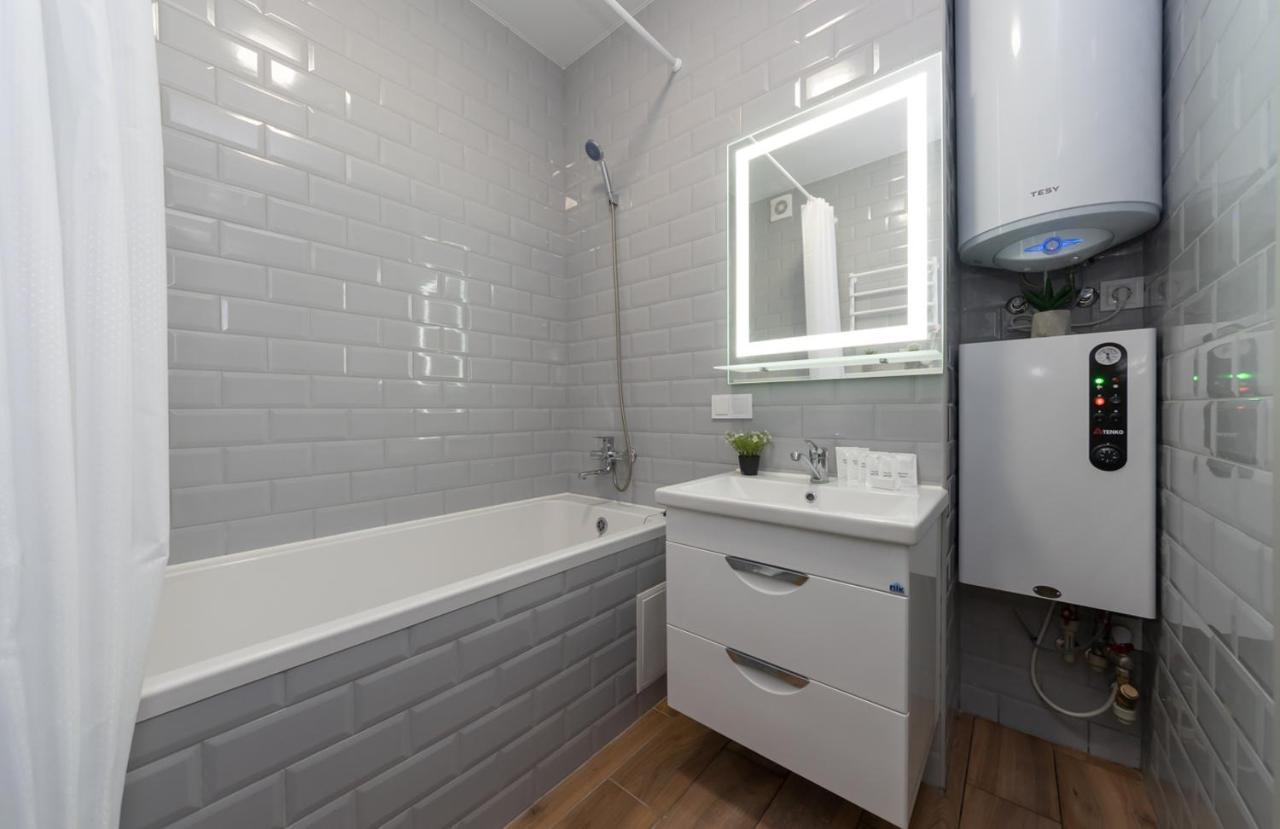 Flatrent Olympic Park, Метро Бориспільська Поруч! 基輔 外观 照片